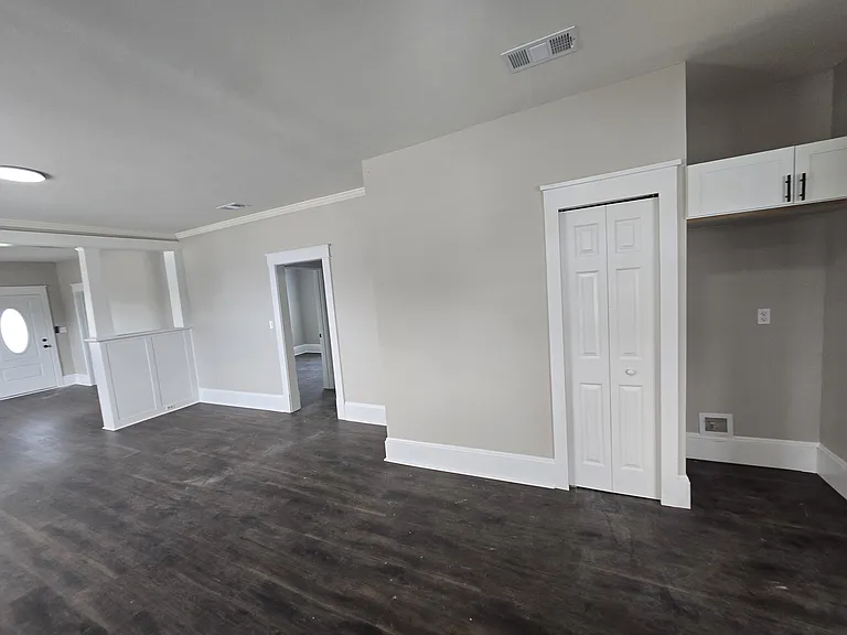 540 Park Ave — Photo 12