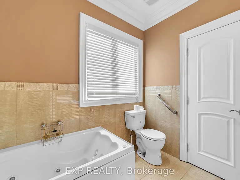 2 Mackay Dr #2 — Photo 12