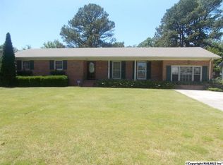 1923 Azalea Cir SW, Decatur, AL 35601