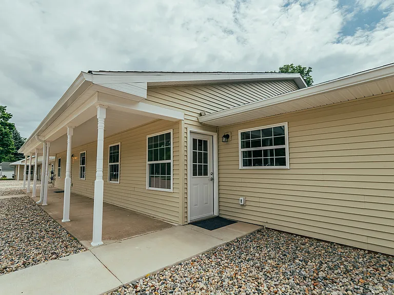 300 E Bacon St #4 — Photo 16
