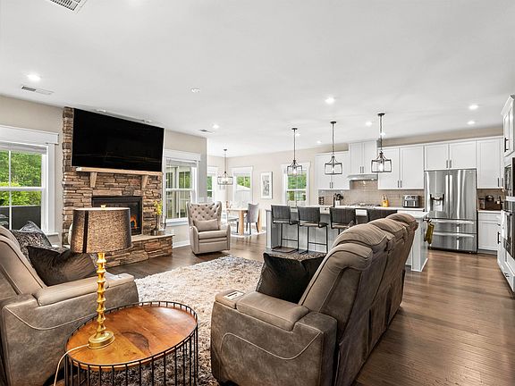2nd image of 102 Mohegan Way