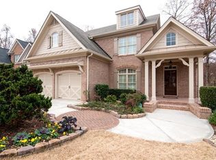 1043 Lakebend Dr, Lawrenceville, GA 30045