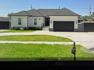 1212 Perrin Dr, Arabi, LA 70032