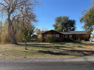 812 NW Glass Dr, Madras, OR 97741