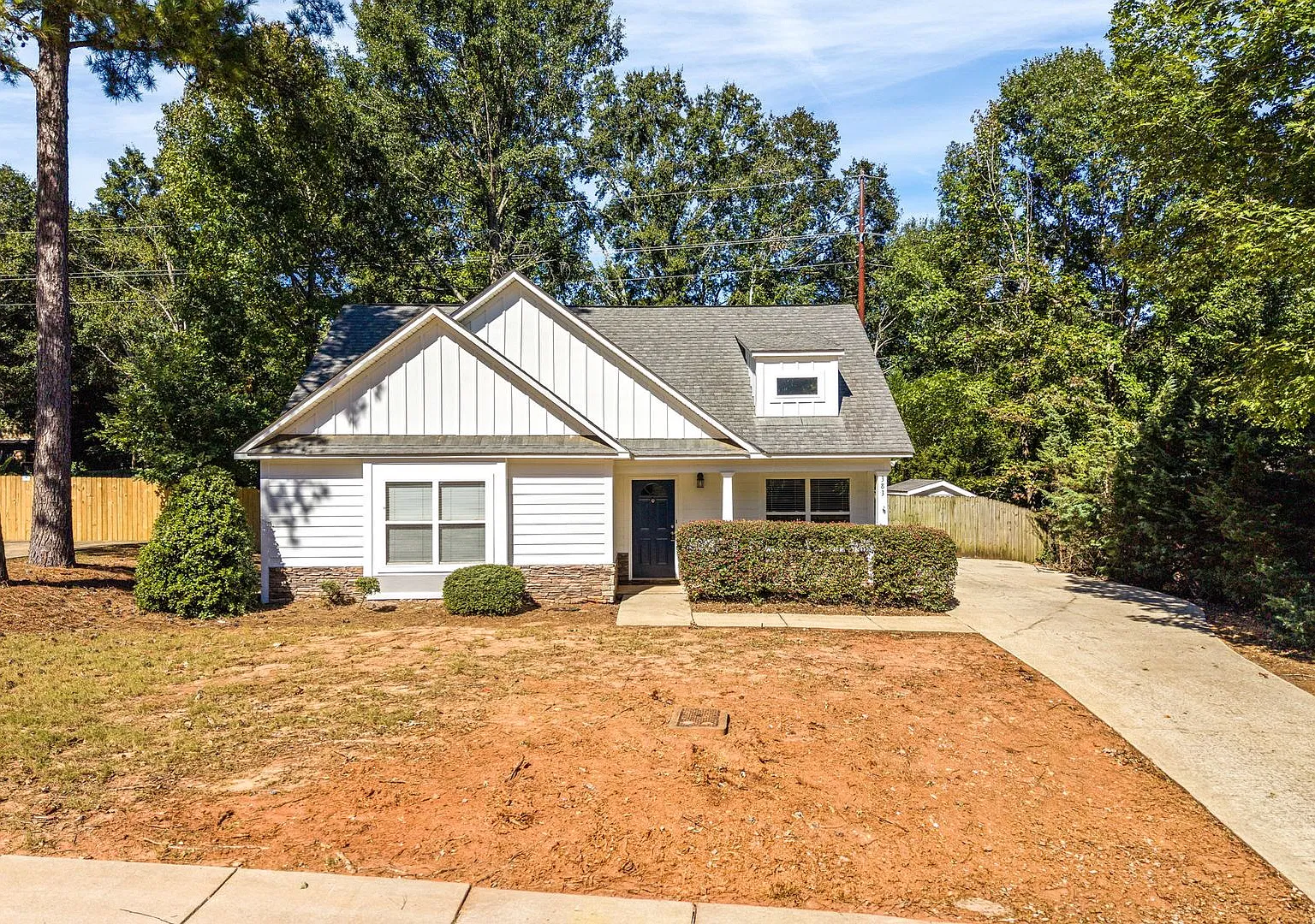 383 Embry Lane — Photo 1