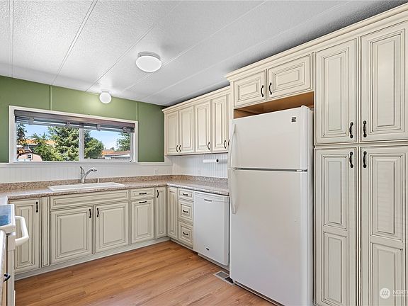 4th image of 3715 152nd Street NE #51