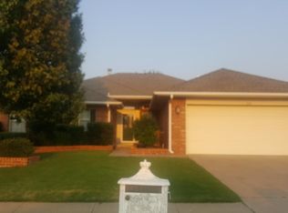 7720 Sandlewood Dr, Oklahoma City, OK 73132