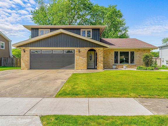 2nd image of 639 Laurel Dr