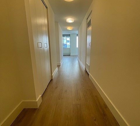 4th image of 510 W 52nd St APT 21F