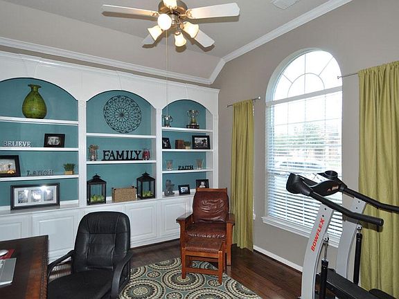 4th image of 7915 Ravens Point Dr