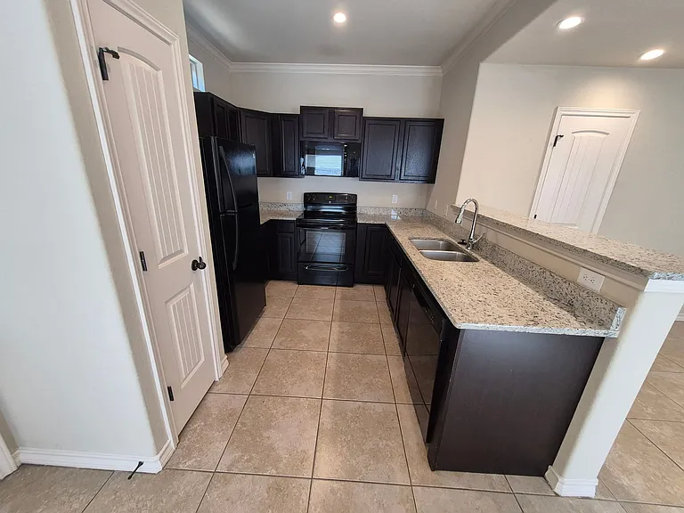 6611 Mia Way #101 — Photo 8