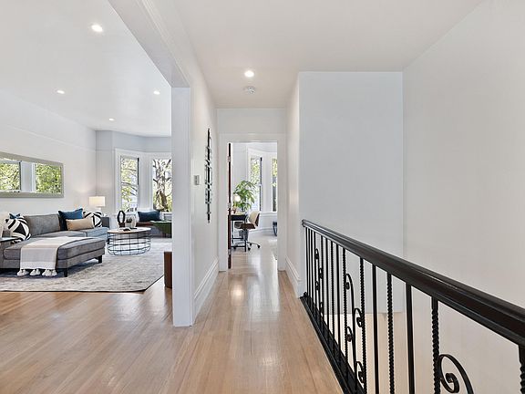 3rd image of 2641 Hyde St