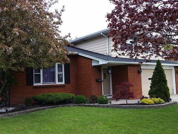 4th image of 105 Welwyn Cir