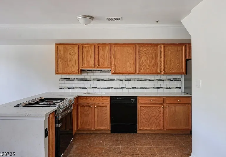 566 Pennsylvania Ave #E2 — Photo 3