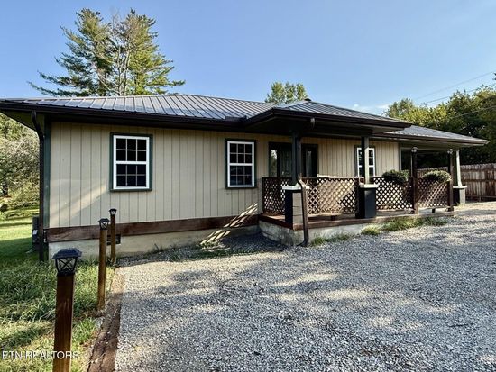 1475 Taylor Place Rd, Jamestown, TN 38556