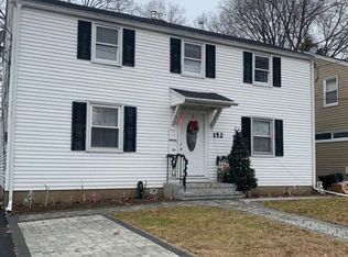 152 E 54th St FLOOR 2, Elmwood Park, NJ 07407