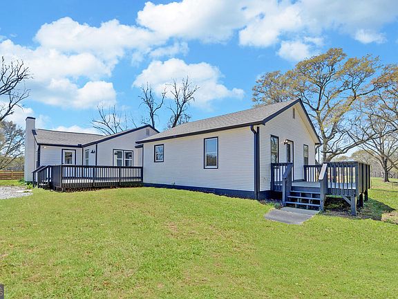 3rd image of 440 Beaver Creek Rd