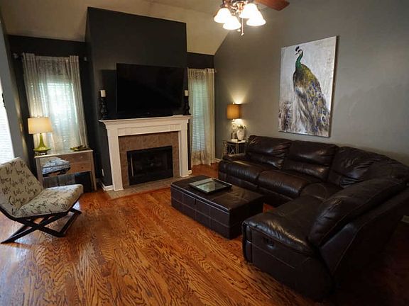 3rd image of 932 Nesting Wood Cir W