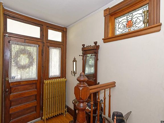 5th image of 97 N Pine Ave