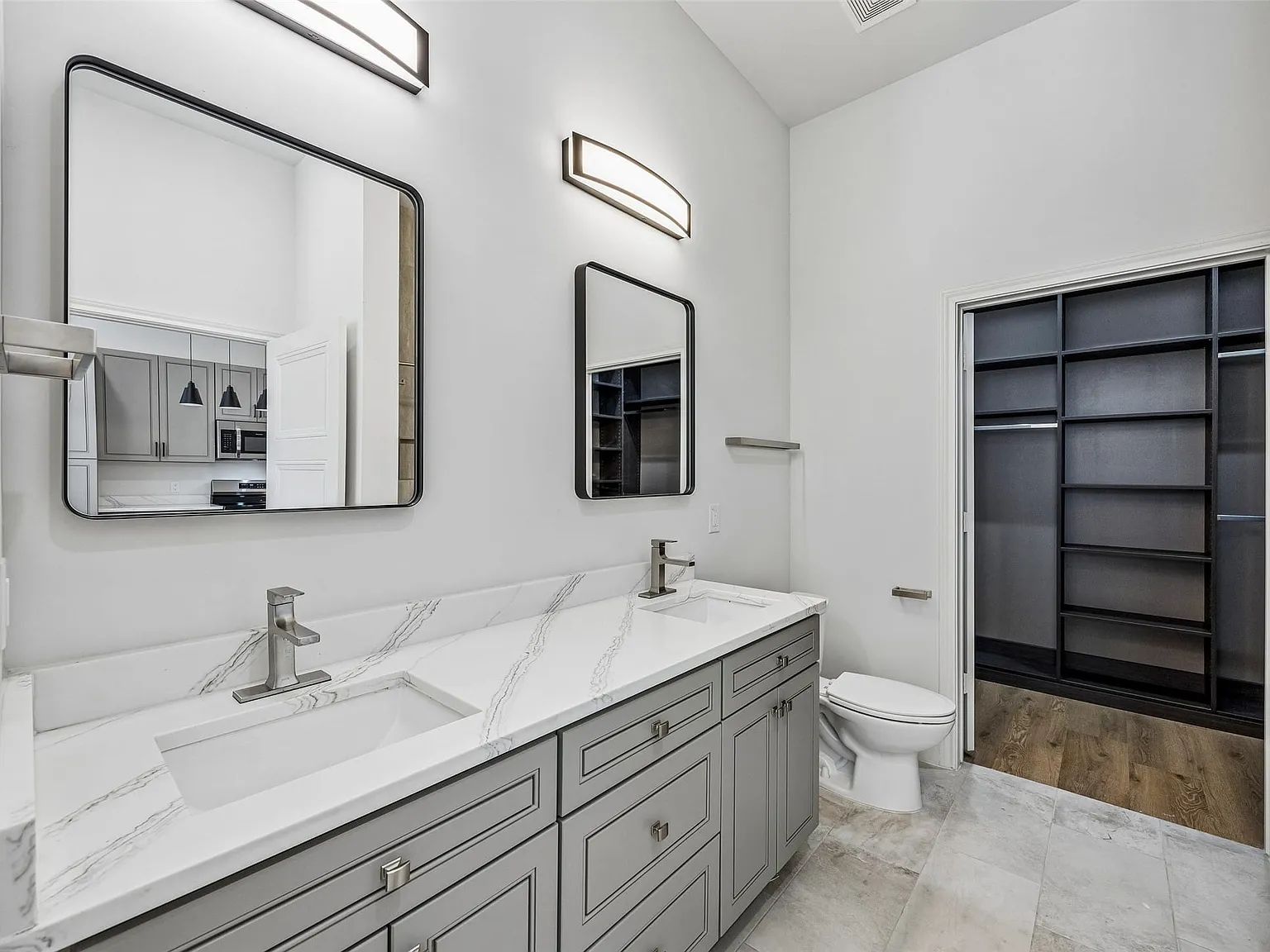 1 bed, 2.0 bath, 944 sqft, $1,995 — Photo 4