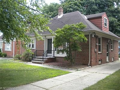 2nd image of 21965 Seabury Ave