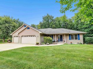 356 Falcon Cir, Pulaski, WI 54162
