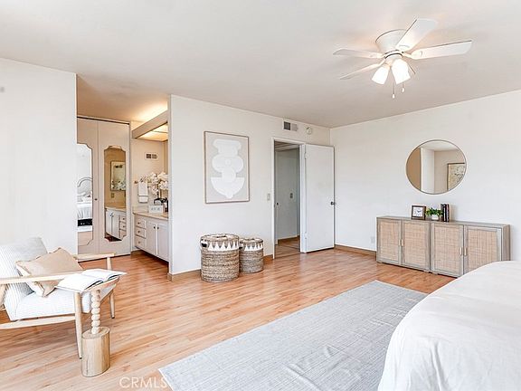 4th image of 8237 Henshaw Cir