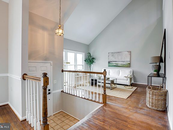 4th image of 3000 Oakton Meadows Ct