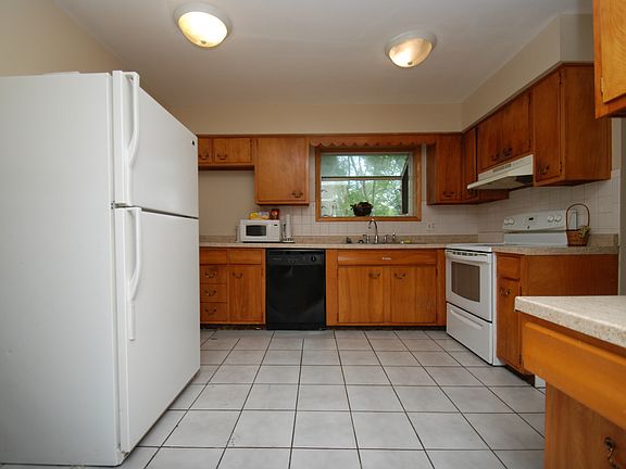 5th image of 2784 Alder Vista Dr