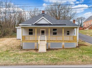 2340 Hollins Rd NE, Roanoke, VA 24012