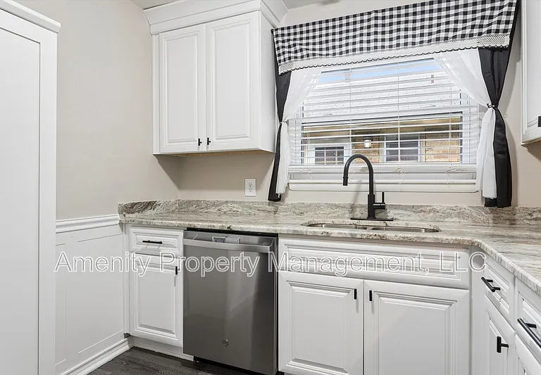 1214 Bethel Ave — Photo 9