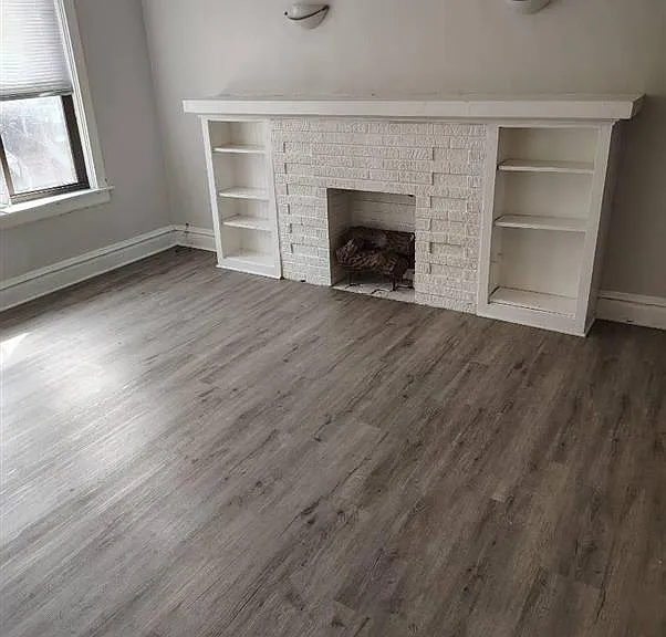 2535 W 63rd St — Photo 10