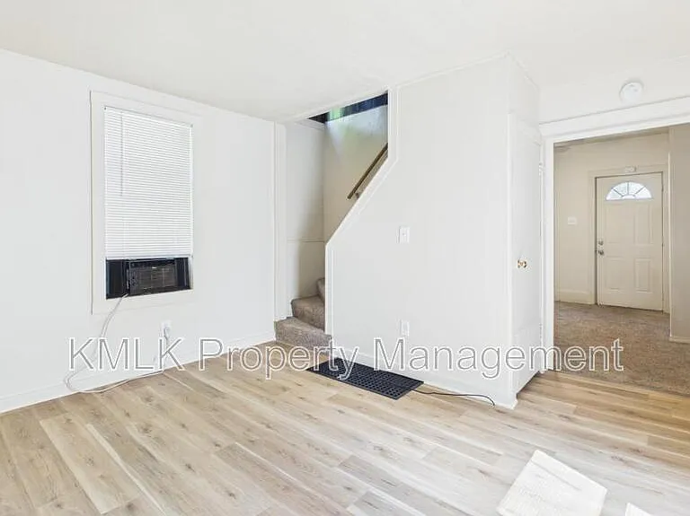 534 Gage St — Photo 11