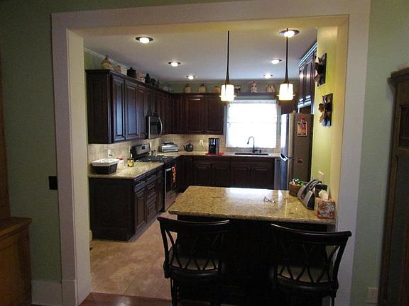 4th image of 1764 Ginkgo Ave