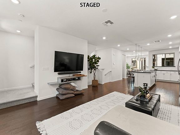 2nd Floor Living Room/Kitchen/Dining Room
