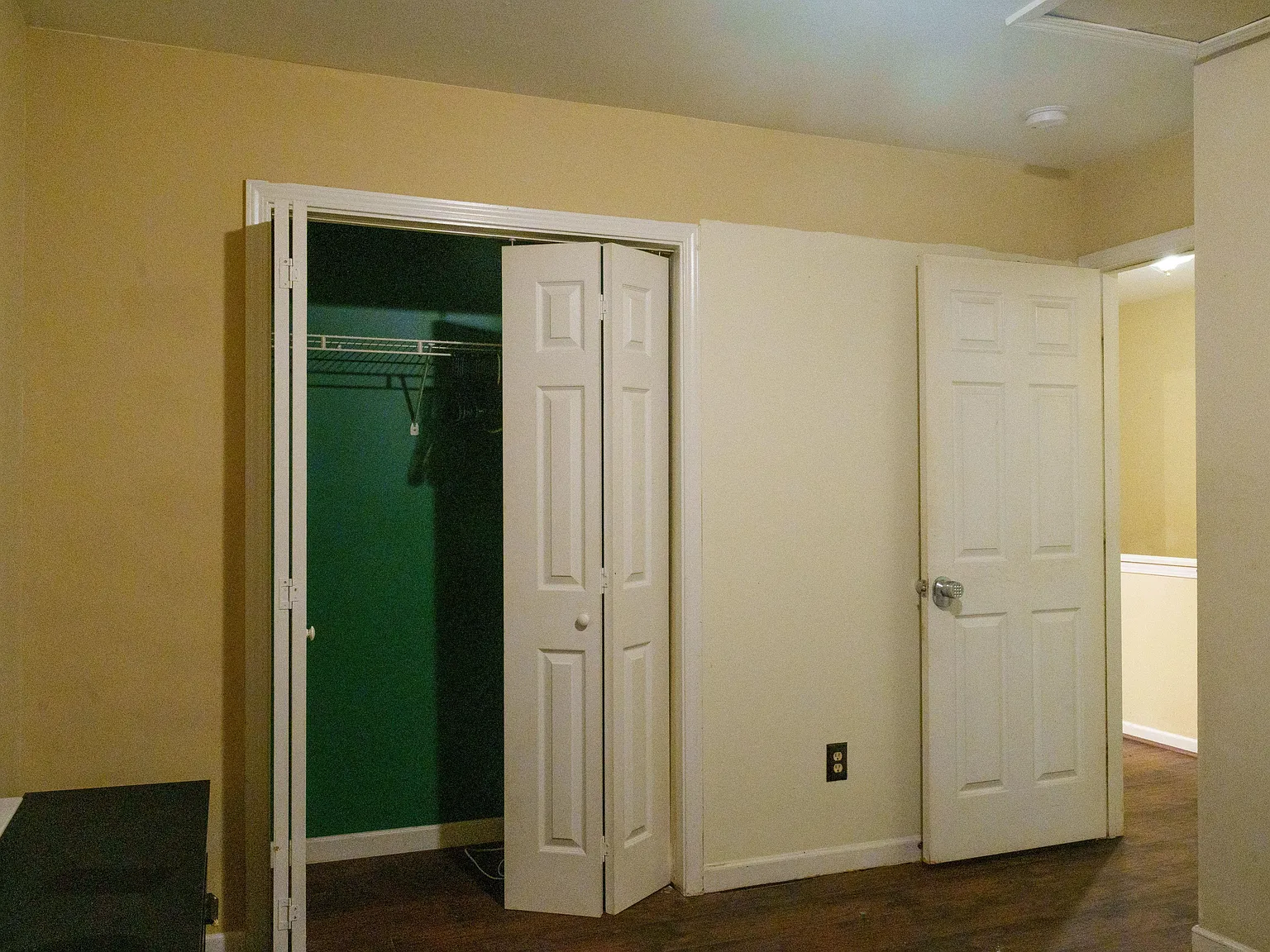 4 bed, 2.5 bath, 2340 sqft, $1,274 — Photo 3