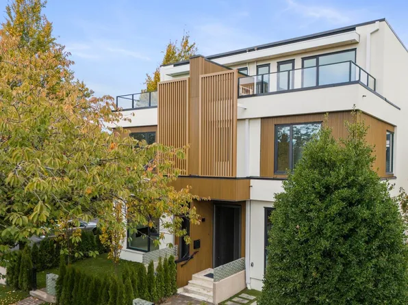 1595 W 66th Ave #2, Vancouver, BC V6P 2R8