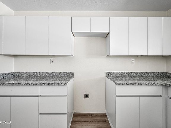 5th image of 3001 W Muriel Dr