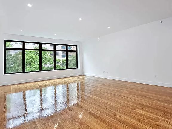 4th image of 223 E 80th St #3