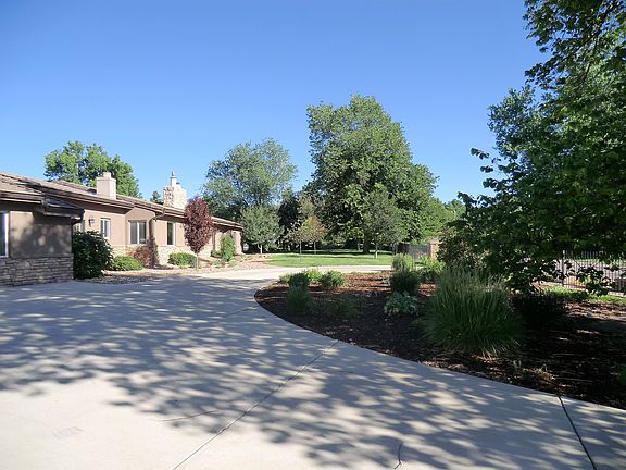 4 car garage 3 attached