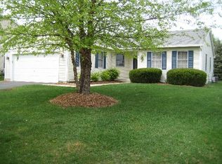 1200 Cimarron Dr, Cary, IL 60013