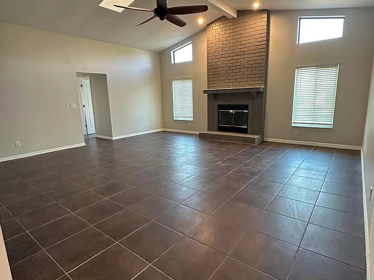 12445 Everard Dr — Photo 11