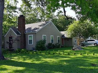 3139 SW 10th Ave, Topeka, KS 66604