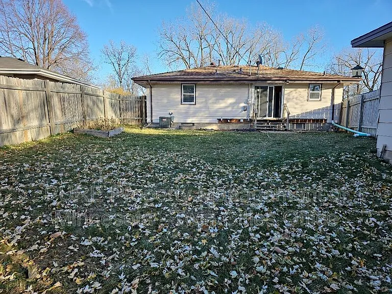 1617 Flag Ave N — Photo 20