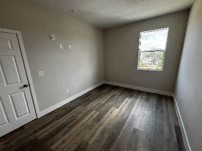 4th image of 4424 S Texas Ave #314