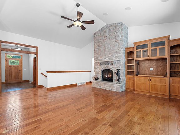 5th image of 3940 Sunnyview Rd