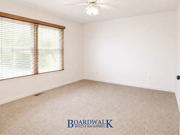 3303 W Hector Dr — Photo 14