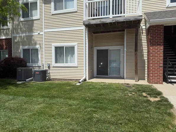 10325 Essex Dr Unit 5, Johnston, IA 50131