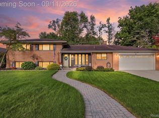 16799 Farmington Rd, Livonia, MI 48154