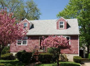 61 Juniper Rd, Port Washington, NY 11050